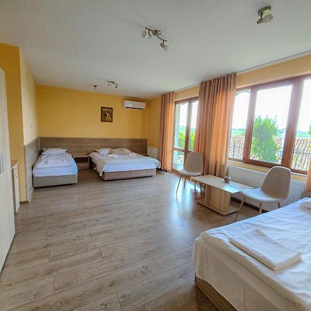 Family Hotel "Slavianska Dusha" Veliko Tarnovo Exterior photo